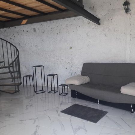 فيلا Cueva Rural " Old London " With Jacuzzi And Swimming Pool سانتا كروز دي تينيريف المظهر الخارجي الصورة