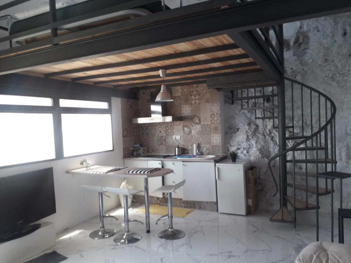 فيلا Cueva Rural " Old London " With Jacuzzi And Swimming Pool سانتا كروز دي تينيريف المظهر الخارجي الصورة